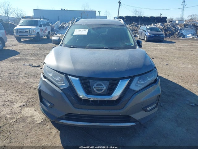 5N1AT2MVXHC826308 Nissan Rogue Sl
