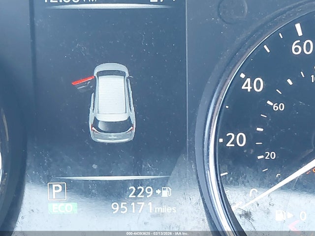 5N1AT2MVXHC826308 Nissan Rogue Sl