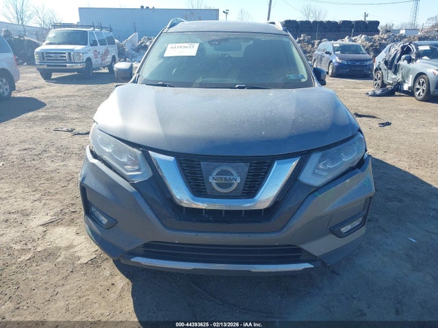 5N1AT2MVXHC826308 Nissan Rogue Sl