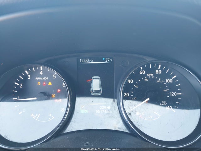 5N1AT2MVXHC826308 Nissan Rogue Sl