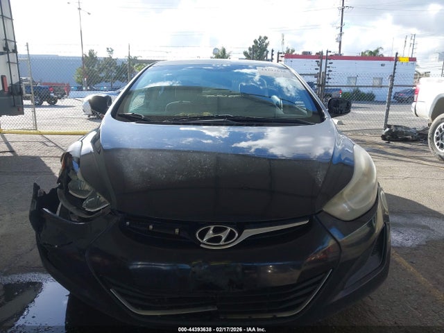 5NPDH4AE0GH724781 Hyundai ELANTRA SE