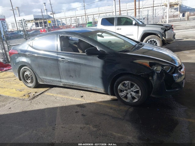 5NPDH4AE0GH724781 Hyundai ELANTRA SE
