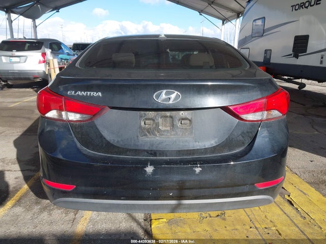 5NPDH4AE0GH724781 Hyundai ELANTRA SE