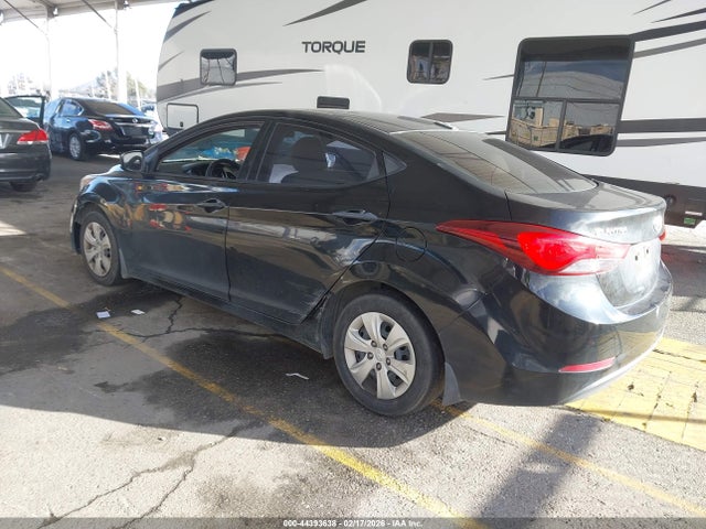 5NPDH4AE0GH724781 Hyundai ELANTRA SE