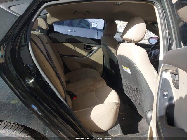 5NPDH4AE0GH724781 Hyundai ELANTRA SE