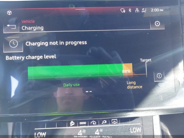WA1AAAGE9NB013621 Audi E-tron Premium Quattro