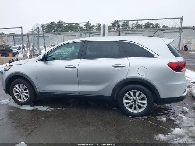 44393693 :رقم المزاد ، 5XYPGDA30KG565386 vin ، 2019 Kia Sorento 2.4l Lx مزاد بيع