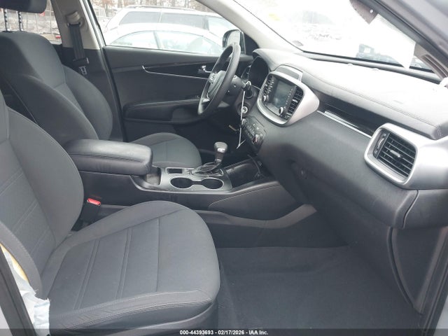 44393693 :رقم المزاد ، 5XYPGDA30KG565386 vin ، 2019 Kia Sorento 2.4l Lx مزاد بيع
