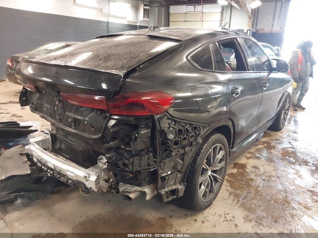 2024 BMW X6 5UX33EX0XR9T80883 Photo 3