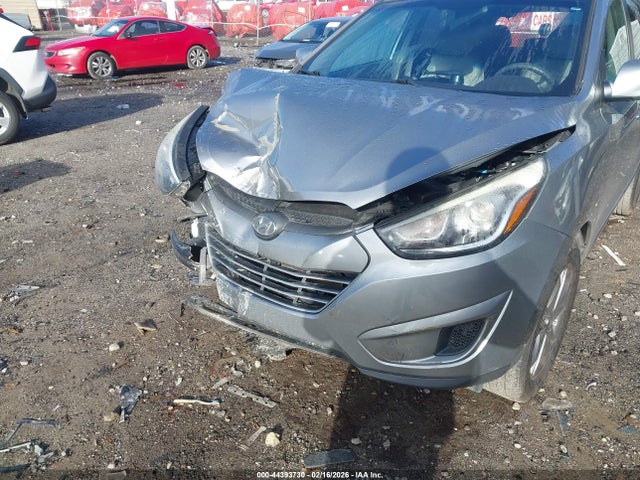 KM8JT3AF2FU102445 Hyundai TUCSON GLS