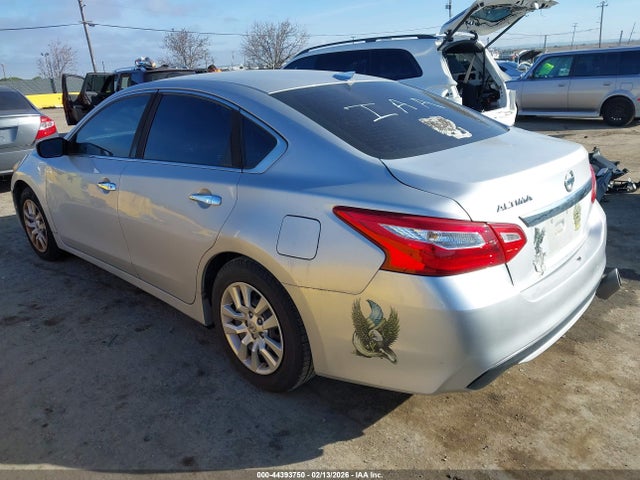 1N4AL3AP5HN337485 Nissan Altima 2.5 S