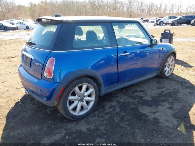 2006 MINI COOPER S WMWRE33566TJ38504 Photo 3