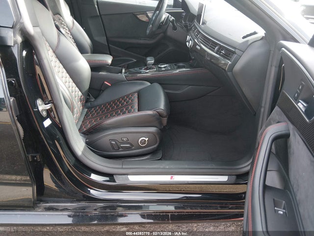 2019 AUDI RS 5 WUABWCF58KA902343 Photo 4