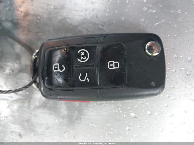 1VWMA7A3XLC013225 Volkswagen Passat 2.0t R-line