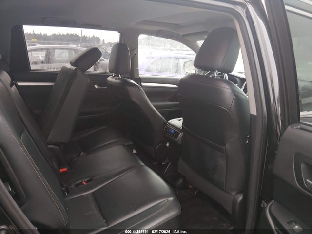 5TDJKRFH1FS176948 Toyota Highlander Xle V6