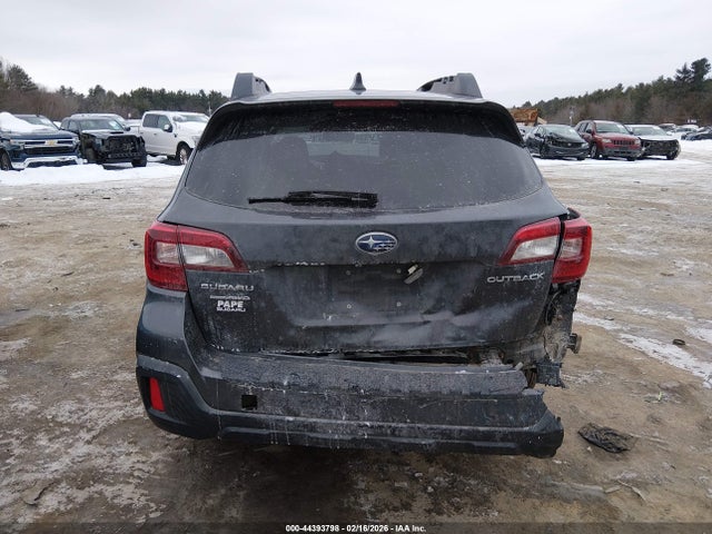 4S4BSAFC8K3228738 Subaru Outback 2.5i Premium