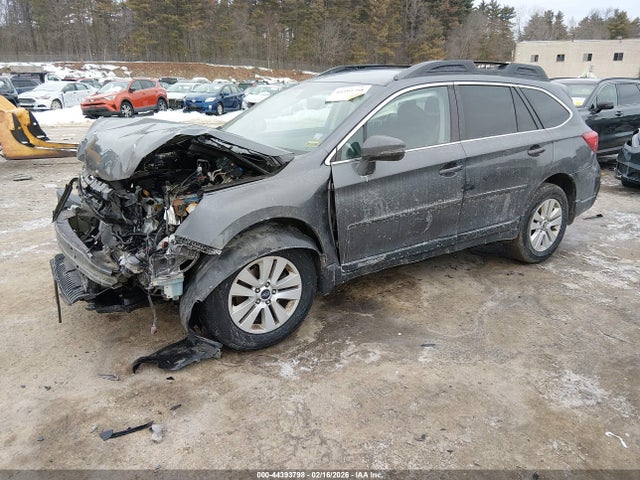 4S4BSAFC8K3228738 Subaru Outback 2.5i Premium