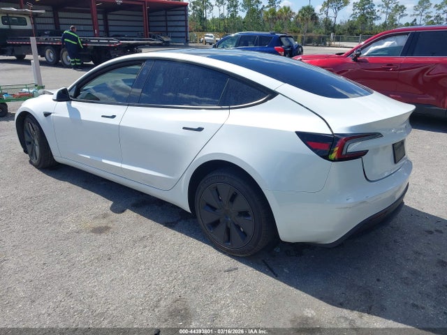 2025 TESLA MODEL 3 5YJ3E1EA4SF931756 Photo 2