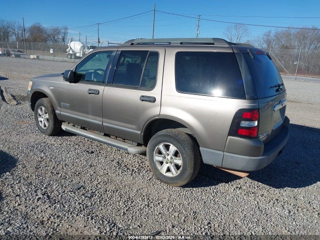 2006 FORD EXPLORER 1FMEU62E06UA21966 Photo 2