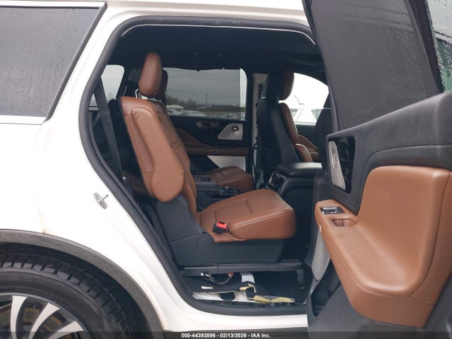 5LM5J7XC4LGL25265 Lincoln Aviator Reserve