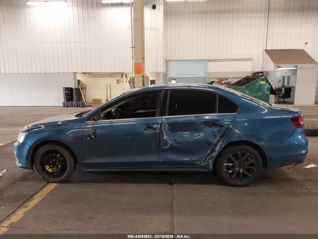 Aukcja sprzedaży 2017 Volkswagen Jetta 1.4t Se, vin: 3VWDB7AJ3HM387340, numer aukcji: 44393903