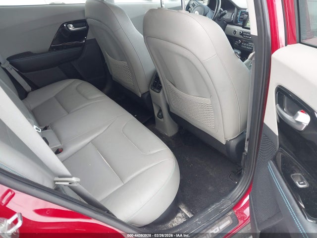 44393928 :رقم المزاد ، KNDCE3LCXH5038422 vin ، 2017 Kia Niro Touring مزاد بيع
