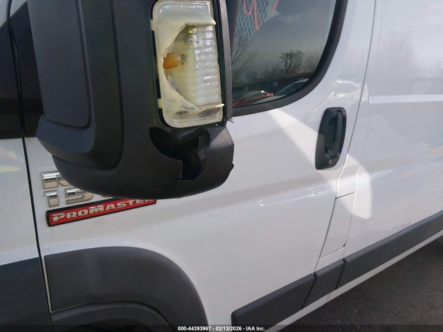 3C6TRVAG5JE150388 RAM Promaster 1500 Low Roof 136 Wb
