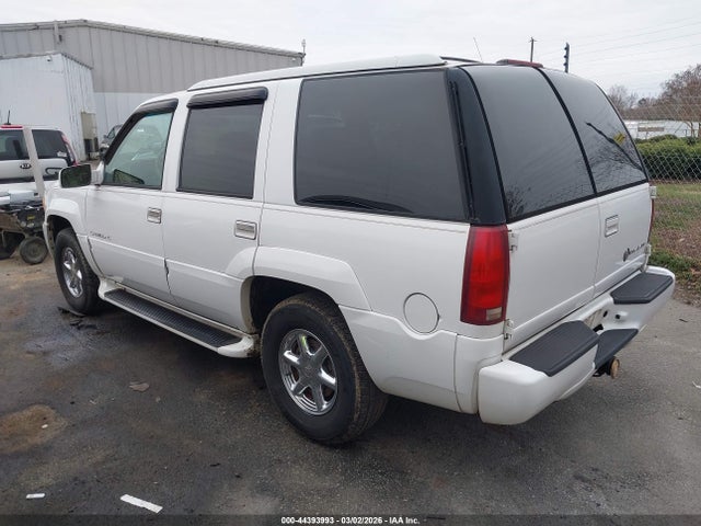 2000 CADILLAC ESCALADE 1GYEK13R2YR129567 Photo 2