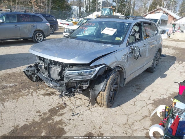 Продаж на аукціоні авто 2024 Volkswagen Tiguan 2.0t Se R-line Black, vin: 3VV8B7AX2RM224349, номер лоту: 44394016