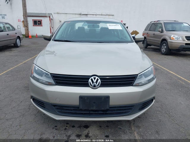3VWD17AJ5EM279350 Volkswagen Jetta 1.8t Se