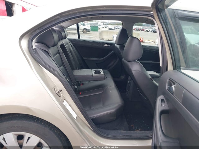 3VWD17AJ5EM279350 Volkswagen Jetta 1.8t Se