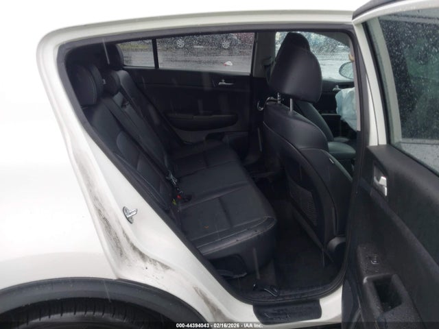 KNDPNCAC6H7254163 KIA Sportage Ex