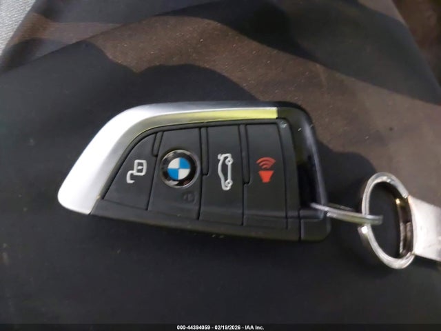 2023 Bmw 330i Xdrive მანქანა იყიდება აუქციონზე, vin: 3MW89FF01P8D20475, აუქციონის ნომერი: 44394059