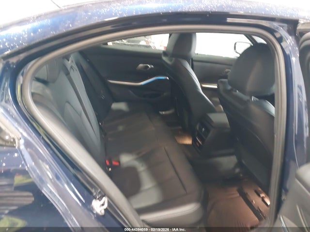 2023 Bmw 330i Xdrive მანქანა იყიდება აუქციონზე, vin: 3MW89FF01P8D20475, აუქციონის ნომერი: 44394059