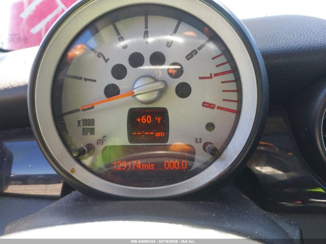 2008 MINI COOPER S CLUBMAN WMWMM335X8TP87965 Photo 6