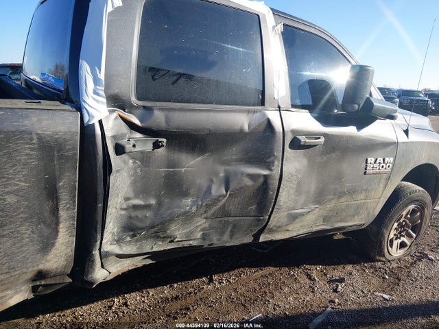 Продаж на аукціоні авто 2018 Ram 2500 Tradesman  4x4 8' Box, vin: 3C6UR5HL5JG192426, номер лоту: 44394109