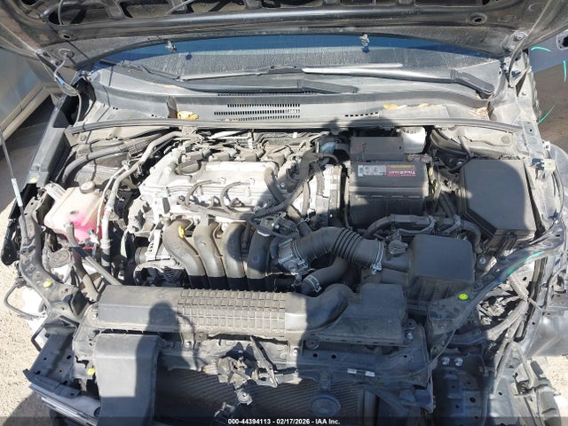 5YFEPMAE6NP300884 Toyota COROLLA LE