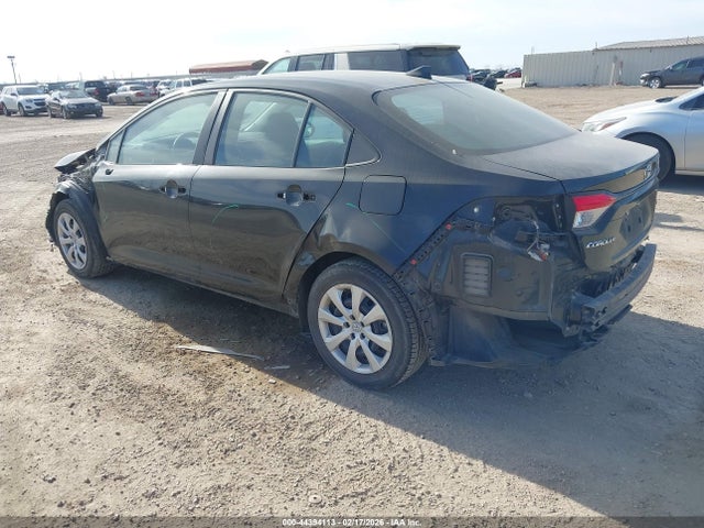 5YFEPMAE6NP300884 Toyota COROLLA LE