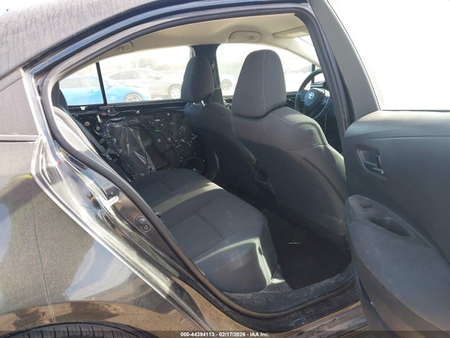 5YFEPMAE6NP300884 Toyota COROLLA LE