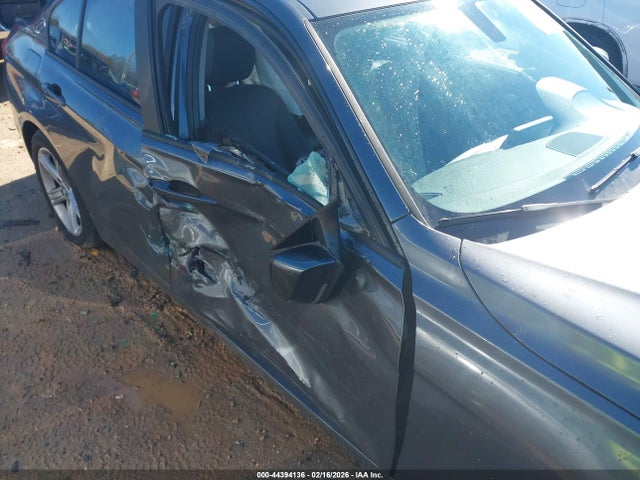 44394136 :رقم المزاد ، WBA3A5C59DF355702 vin ، 2013 Bmw 328i مزاد بيع
