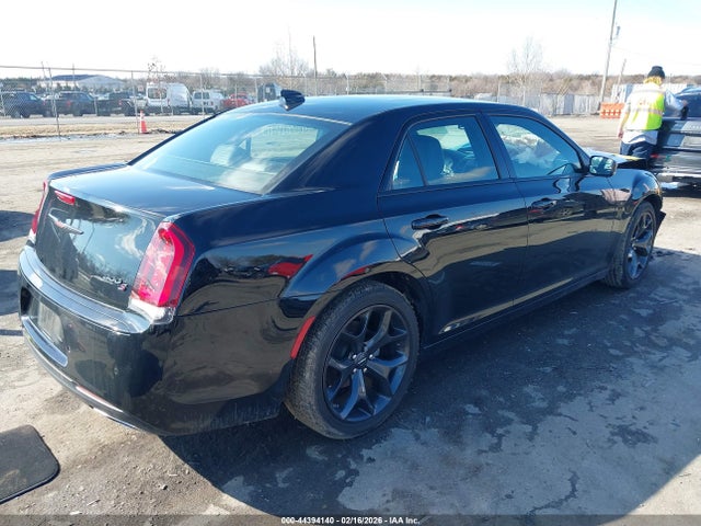 44394140 :رقم المزاد ، 2C3CCABGXPH509463 vin ، 2023 Chrysler 300 300s مزاد بيع