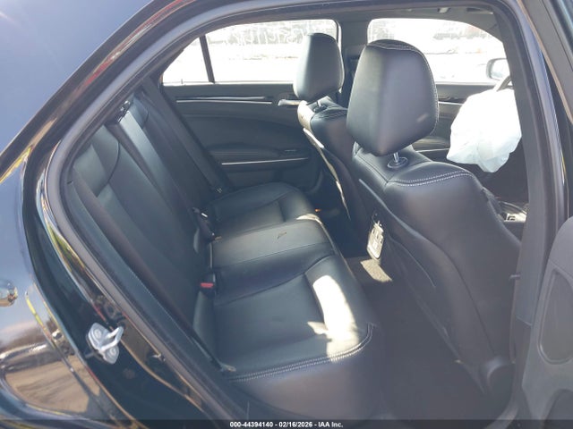 44394140 :رقم المزاد ، 2C3CCABGXPH509463 vin ، 2023 Chrysler 300 300s مزاد بيع