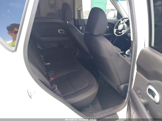 Продаж на аукціоні авто 2015 Kia Soul, vin: KNDJN2A22F7794159, номер лоту: 44394153