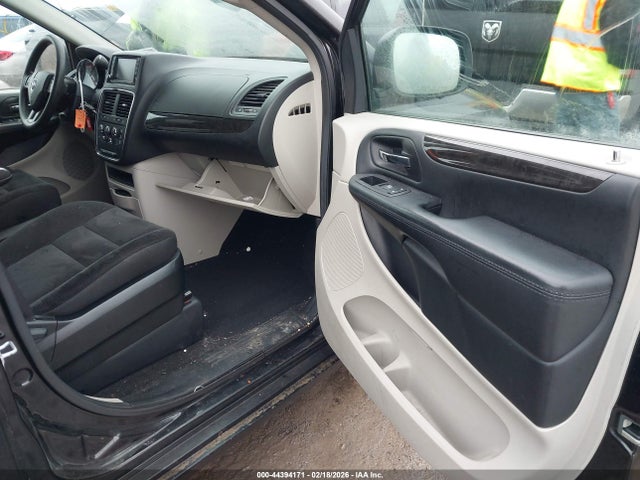 Продажа на аукционе авто 2018 Dodge Grand Caravan Se, vin: 2C4RDGBG6JR138745, номер лота: 44394171