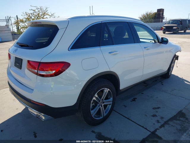 WDC0G4JB8KF575704 Mercedes-Benz GLC 300