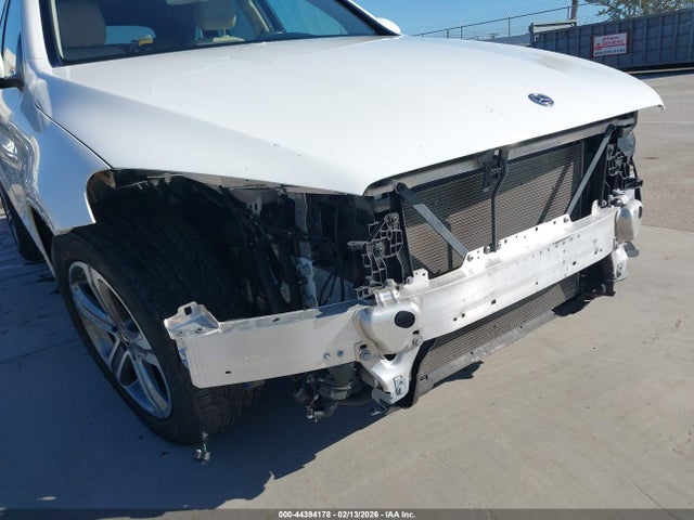 WDC0G4JB8KF575704 Mercedes-Benz GLC 300