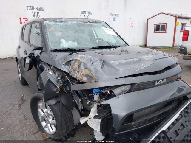 KNDJ23AU9R7909411 KIA SOUL LX