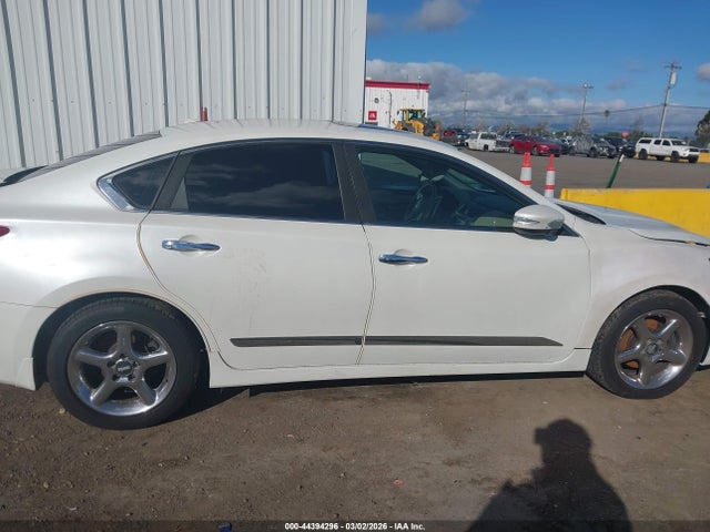 1N4BL3AP9GC137661 Nissan Altima 3.5 Sl