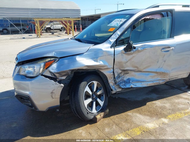 2017 SUBARU FORESTER JF2SJAJC6HH548104 Photo 5