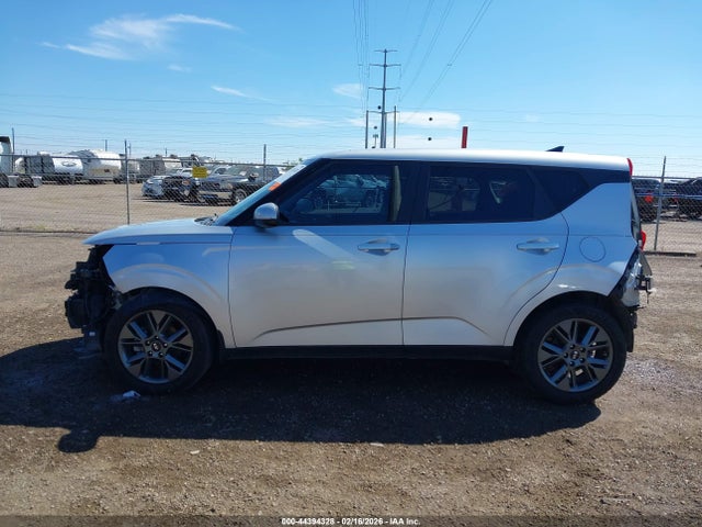 44394328 :رقم المزاد ، KNDJ23AU2M7795650 vin ، 2021 Kia Soul S مزاد بيع
